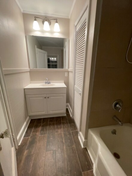 Building Photo - 1223 S Belvedere Ave