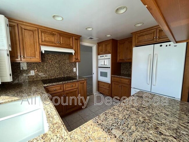 Building Photo - 6822 Lafayette Dr