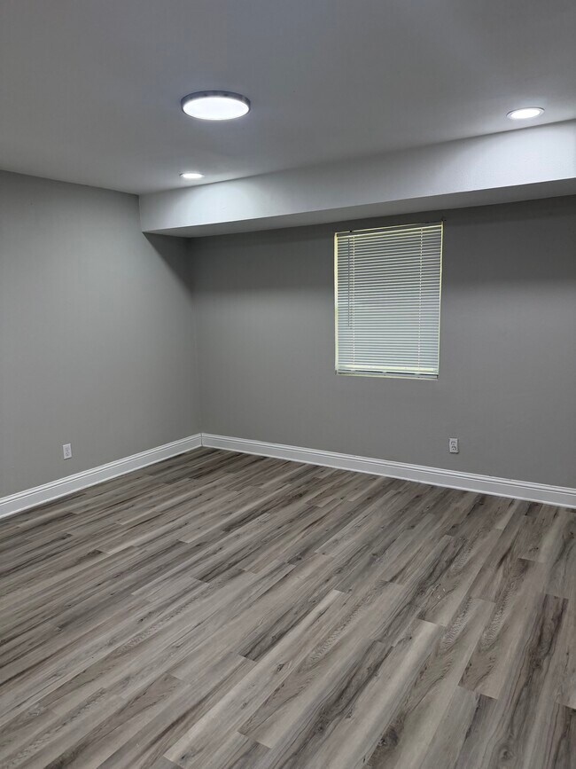 Building Photo - 6203 Quilen Blvd