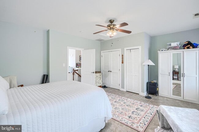 Building Photo - 432 Grand St