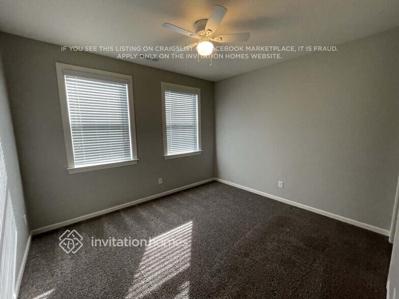 Building Photo - 10318 Blackstone Drive