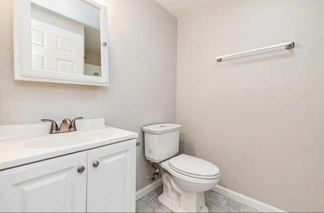 Building Photo - 3 Bedroom OPPORTUNITY AREA