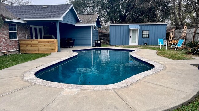Building Photo - 6335 Tall Willow Dr