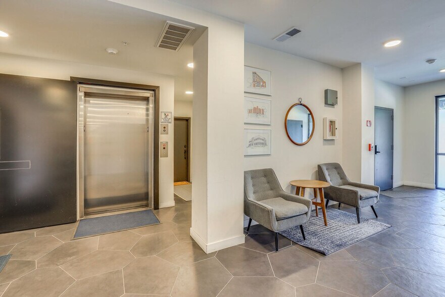 Building Photo - 2120 N Downing St