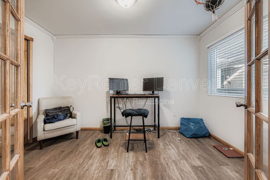 Building Photo - 1845 Kendall St