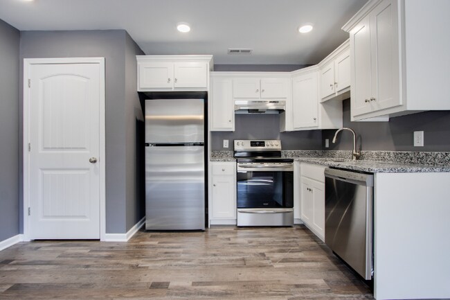 Building Photo - 138 Main St N