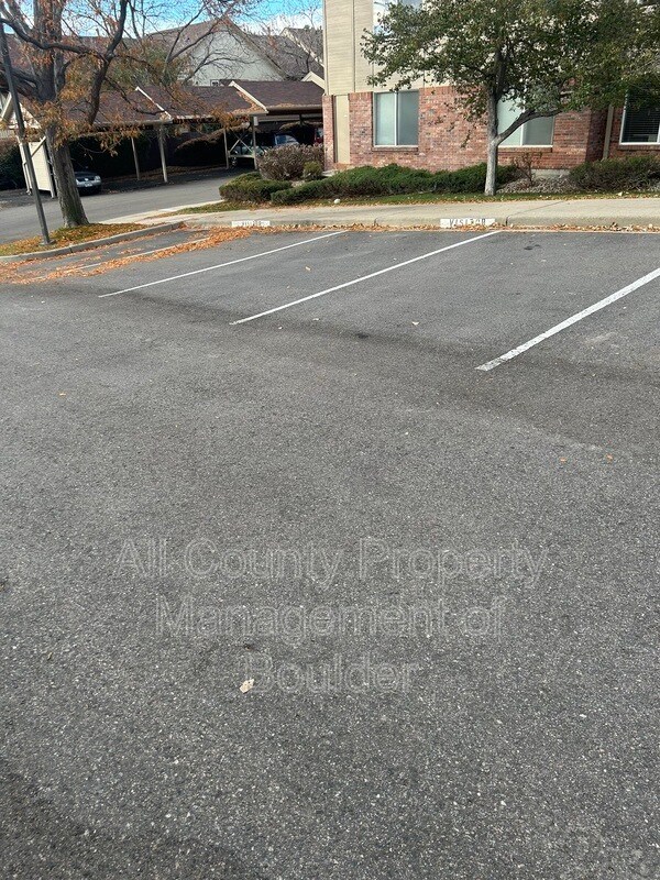 Building Photo - 1830 W Centennial Dr