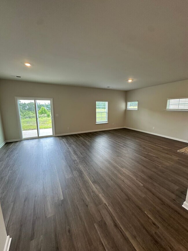 Building Photo - 304 Sharon Lake Ct
