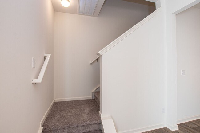 Building Photo - BEAUTIFUL 2 Bedroom End Unit Townhome in Cox Mill District AVAILABLE AUGUST 2026