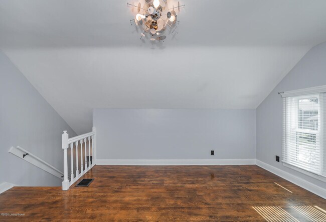 Building Photo - 2011 Woodbourne Ave
