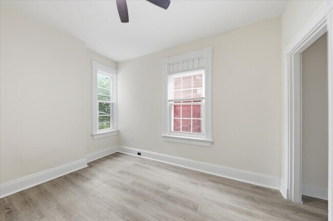 Building Photo - 2502 Halstead St