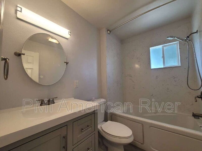 Building Photo - 5400 Del Norte Blvd