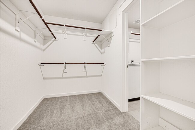 Building Photo - 30280 Kingston Heath Dr