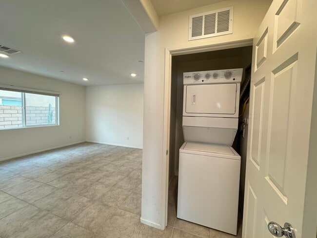 Building Photo - 67426 Rio Vista Dr