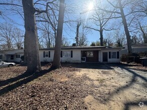 Building Photo - Spartanburg Home For Rent