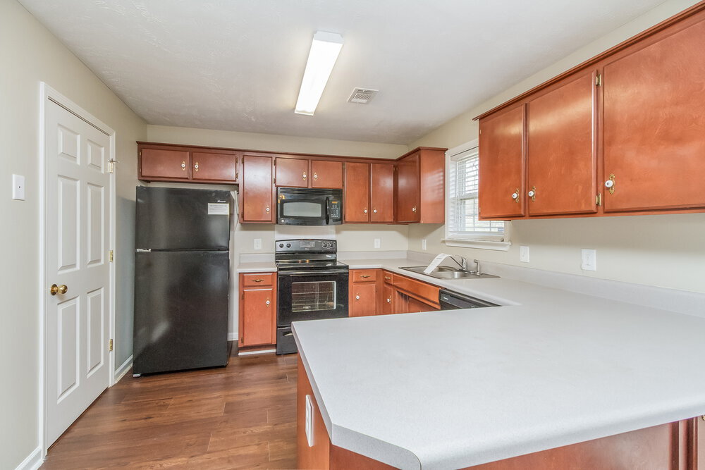 Building Photo - 4465 Winton Dr