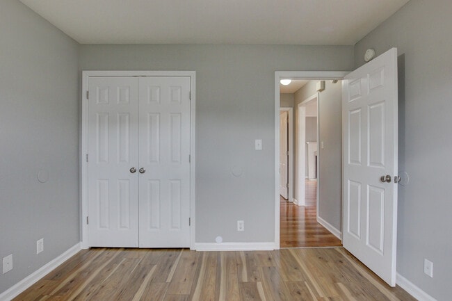 Building Photo - 3696 S Naples Ct