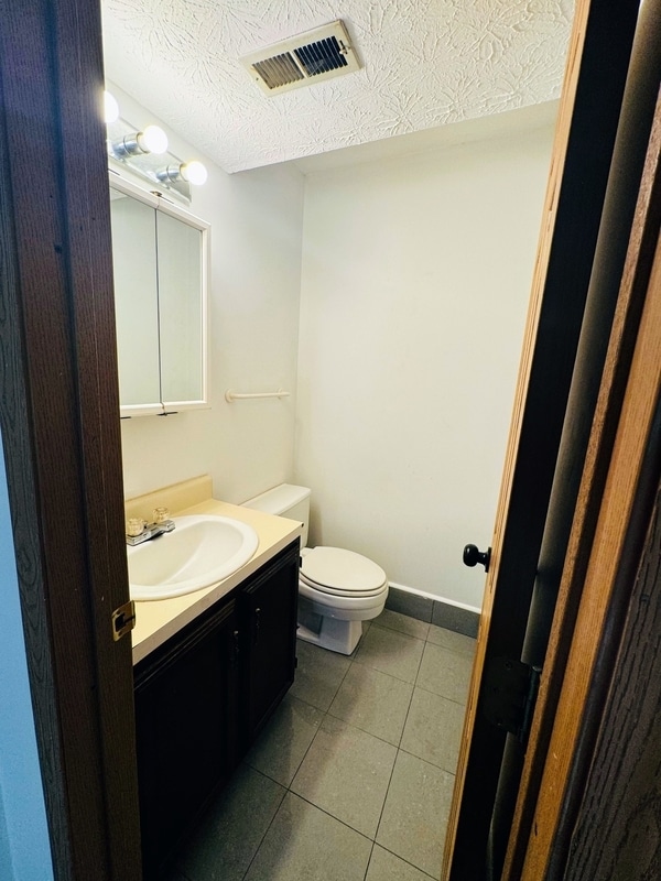 Building Photo - 7964-7966-7966 Goldsmith Dr