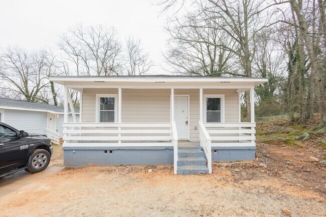 Building Photo - 3 Bedroom Home for Rent in Griffin, GA – $1,600/mo | 2 Bathrooms