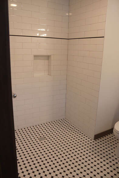 Building Photo - 1616 Hong St