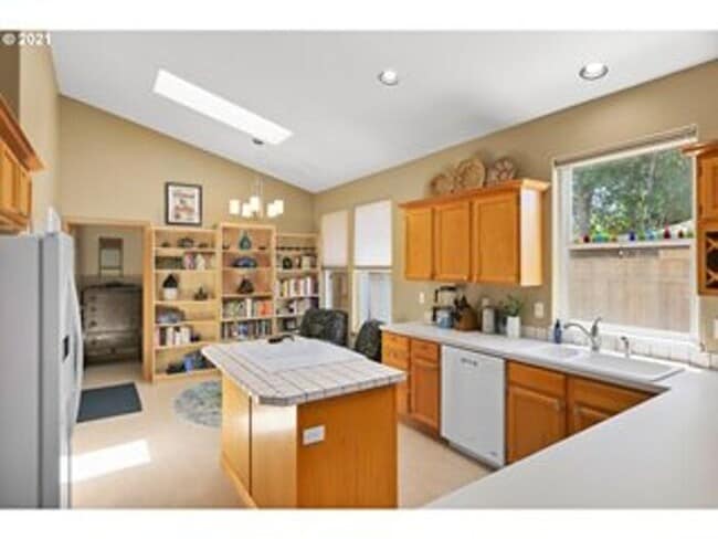 Building Photo - Single Level Home in Glencoe Oaks