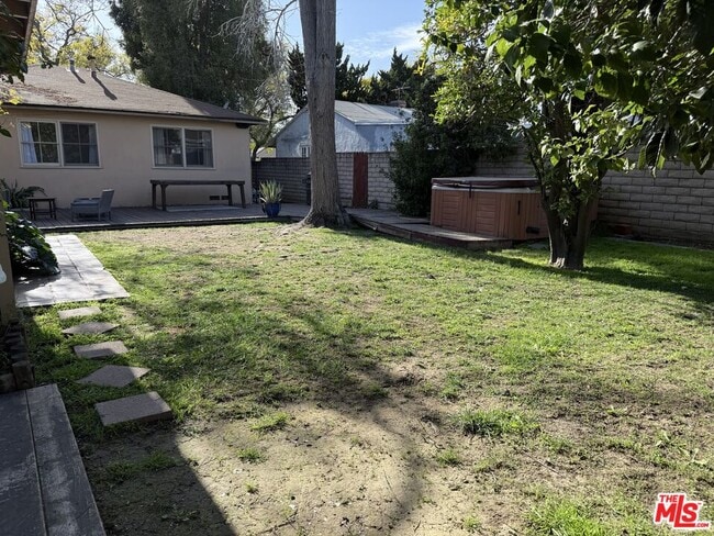 Building Photo - 2830 Glendon Ave