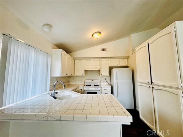 Building Photo - 24418 Electra Ct