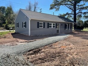 Building Photo - RENTAL IN POWHATAN!!!