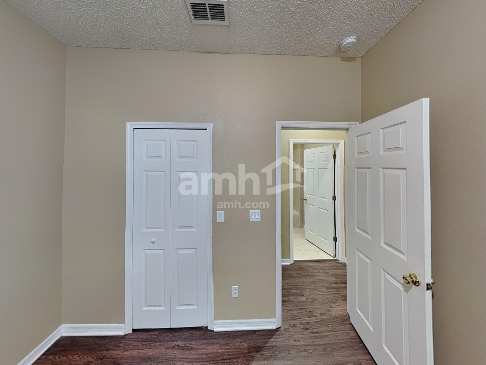 Building Photo - 1714 Cedar Lake Dr