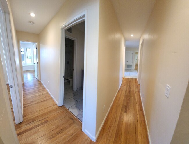 Building Photo - 5 Bedroom 3 bathroom in close proximity to POLY CAMPUS!