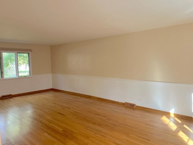 Building Photo - 2720 Kincaid Dr