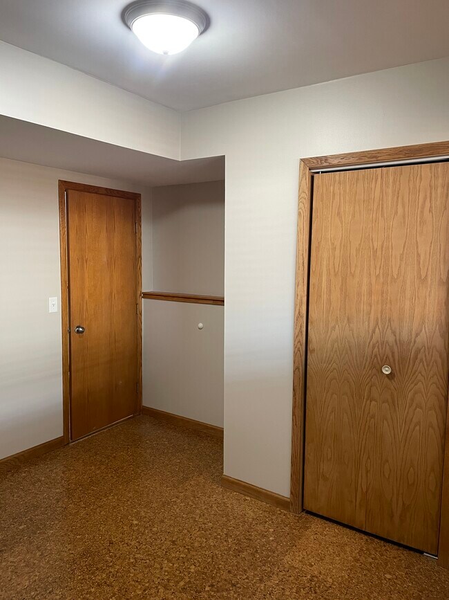 Building Photo - 3991 Whiting Ln