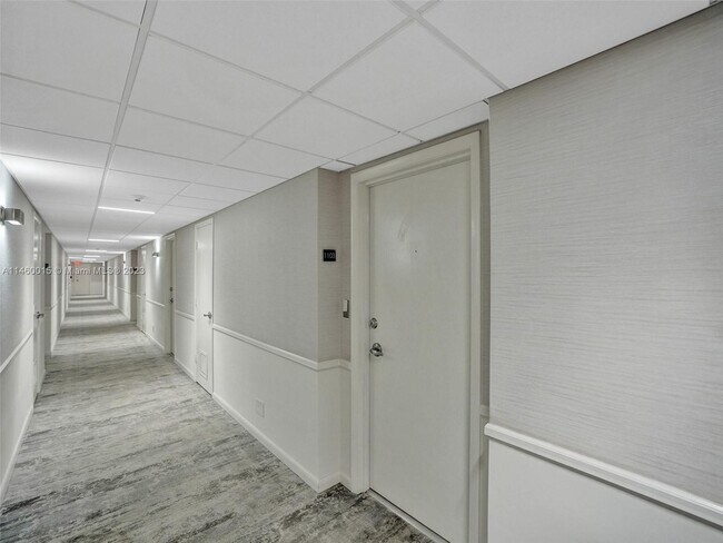 Building Photo - 3750 Galt Ocean Dr