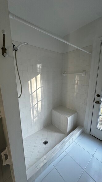 Building Photo - 5749 Cactus Cir