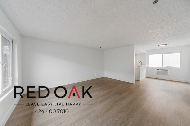 Building Photo - 13910 Sayre St