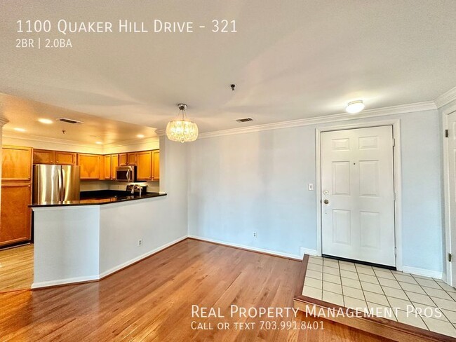 Building Photo - Updated & massive 2 bed 2 bath condo in Al...