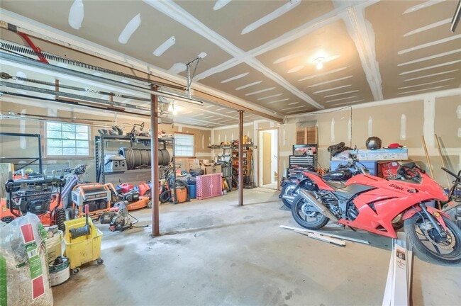 Building Photo - 58 Edgewood Dr
