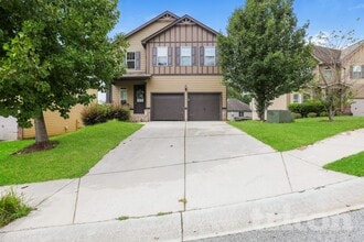 Building Photo - 744 Effendi Pl