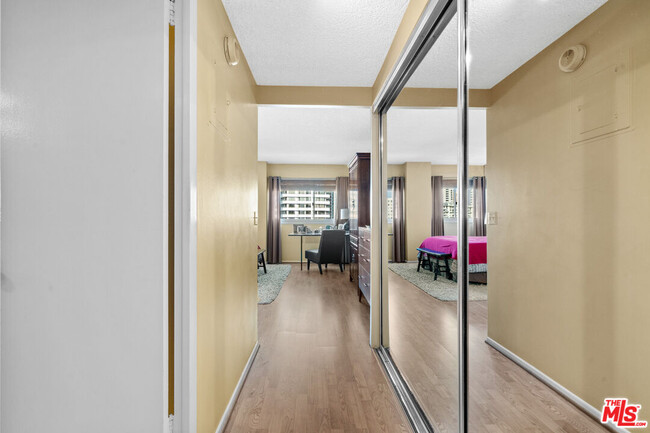 Building Photo - 10701 Wilshire Blvd