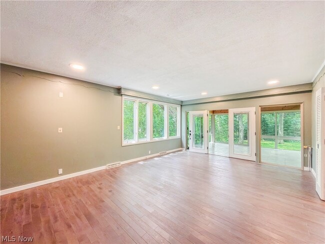 Building Photo - 2990 E Belvoir Oval