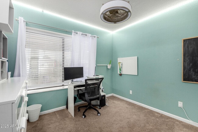 Building Photo - 2744 E Windrose Dr