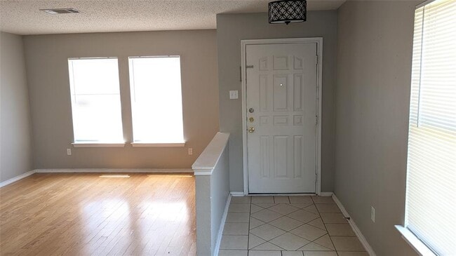 Building Photo - 2514 Byfield Dr