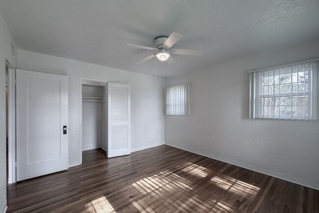 Building Photo - 431 Deodar Ave