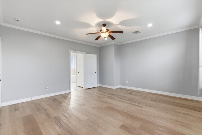 Building Photo - 408 Eichwurzel Ln