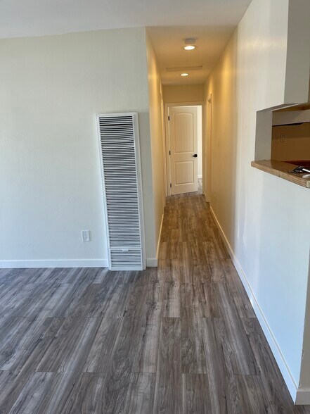 Building Photo - 702 Sawtelle Ave