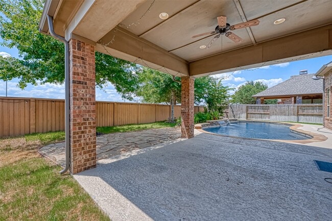 Building Photo - 10323 Hatcher Dr