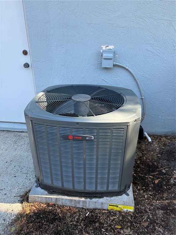 Building Photo - 8045 Landgrove Ct