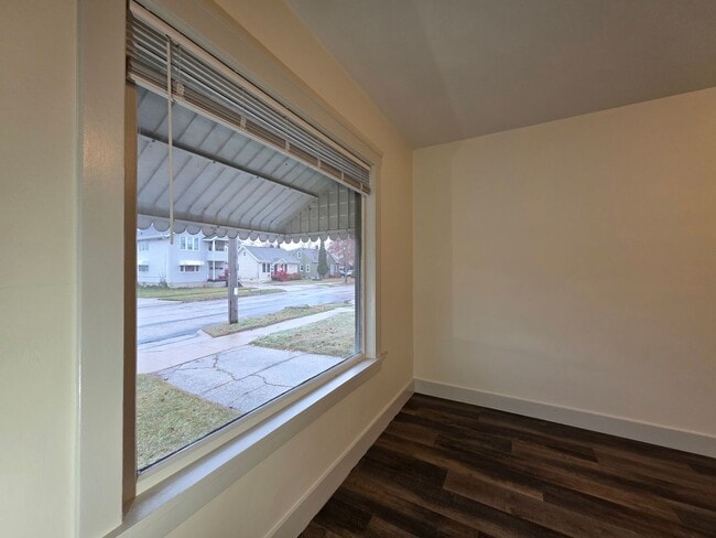 Building Photo - 1415 S 19th St