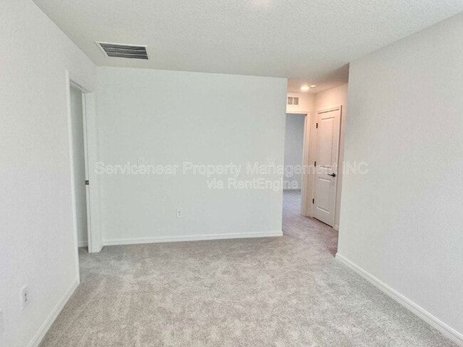 Building Photo - 8406 Blue Wave Ln E