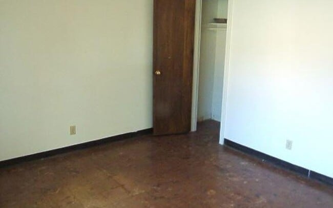 Building Photo - 1579 Meadow Rd
